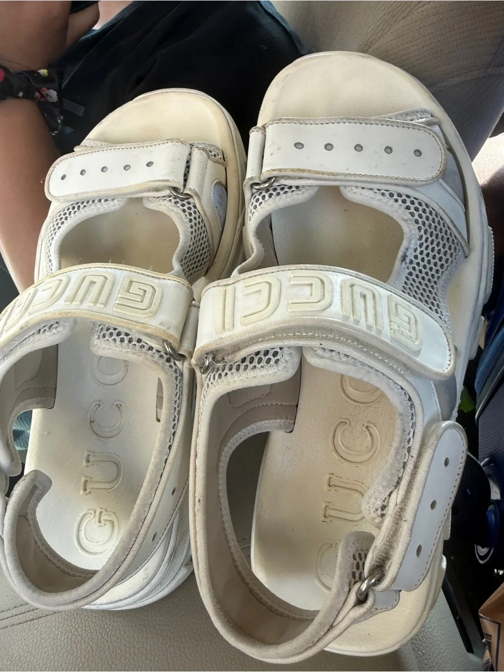 Gucci Cream/Off-White Kids Logo Strap Sandals
